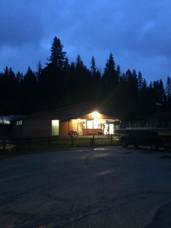 Hotel Lolo Hot Springs Exterior foto